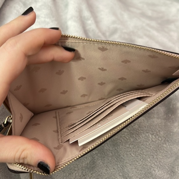 Kate Spade Wristlet - Picture 3 of 6